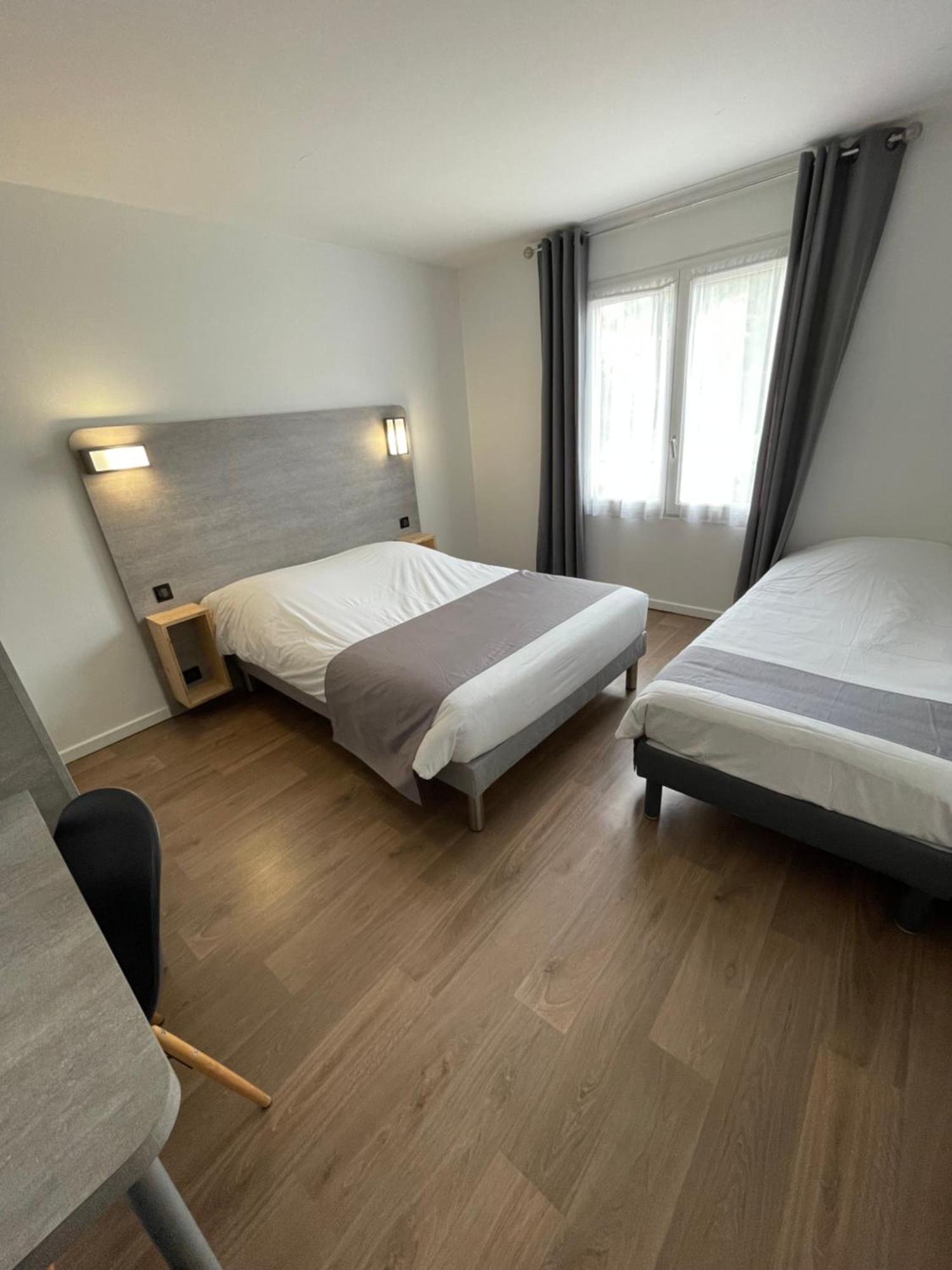 Hotel Castel Neuves-Maisons ภายนอก รูปภาพ