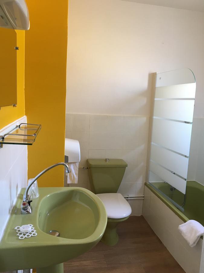 Hotel Castel Neuves-Maisons ภายนอก รูปภาพ