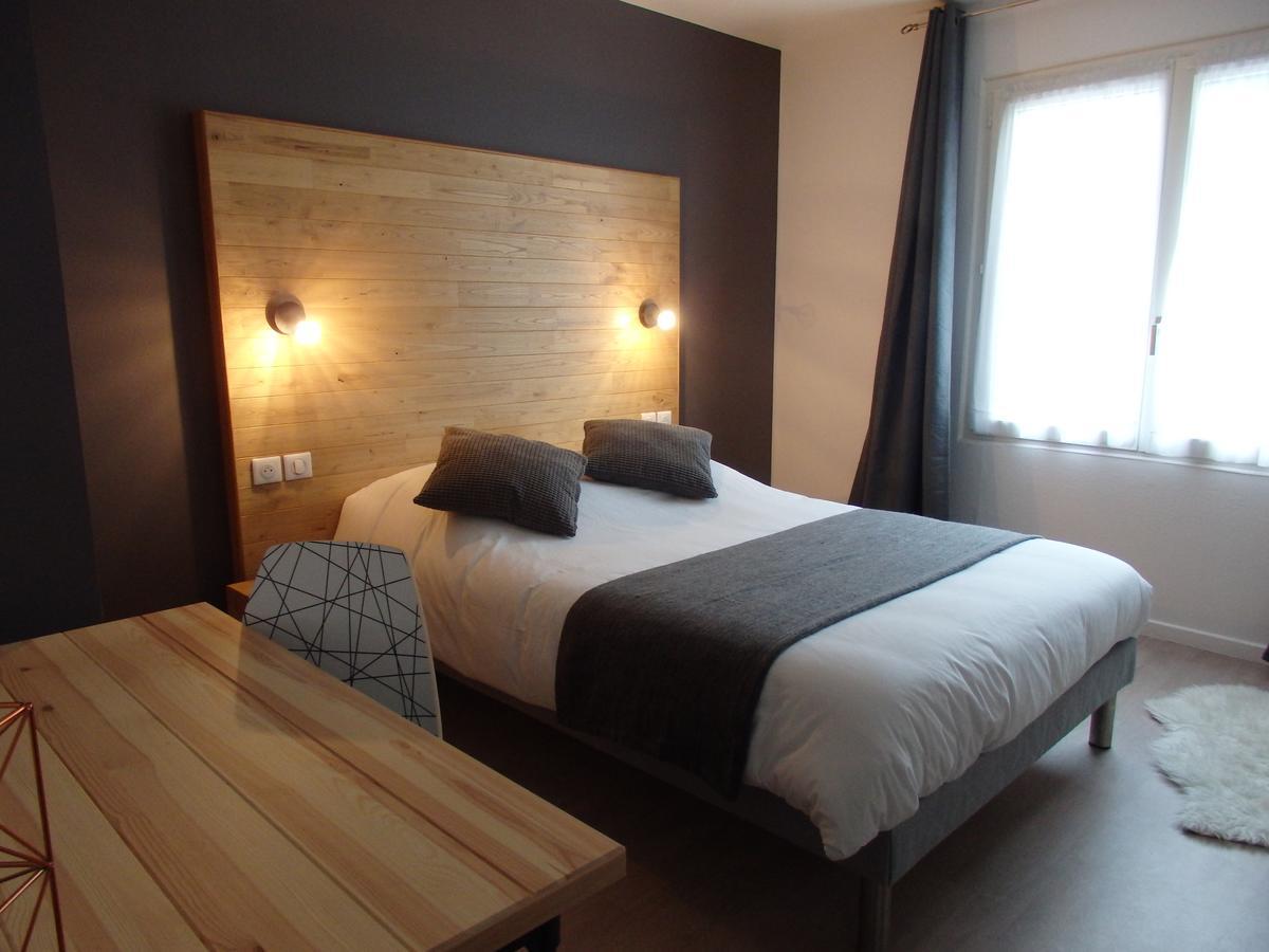 Hotel Castel Neuves-Maisons ภายนอก รูปภาพ