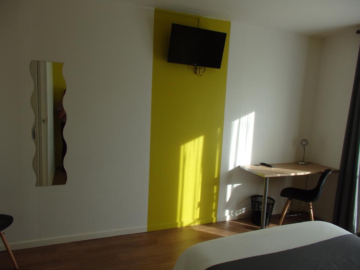 Hotel Castel Neuves-Maisons ภายนอก รูปภาพ